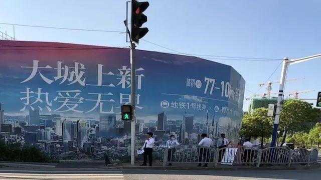 多城密集楼市新政背景分析，技术特点与数字化转型路径探讨